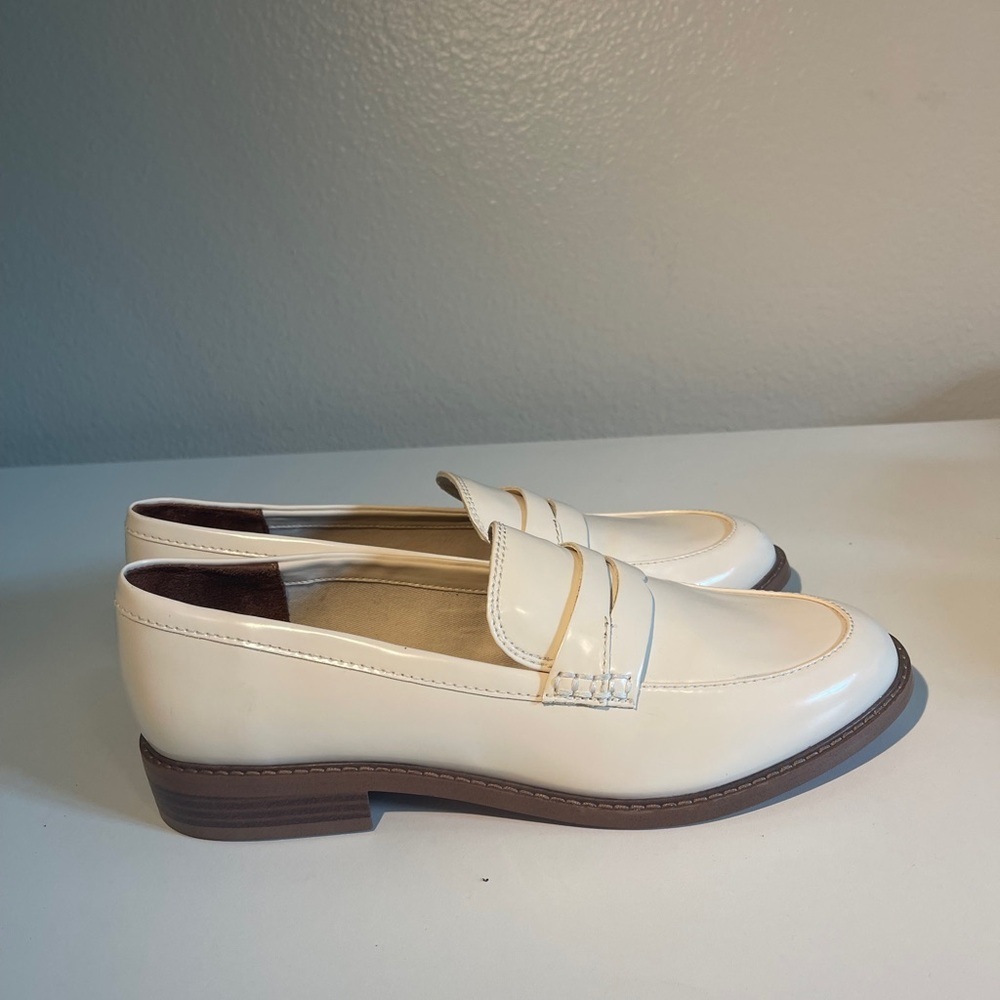Franco Sarto Ivory Leather Penny Loafers Size 10 NWOT - Picture 3 of 10
